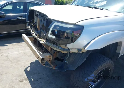 2005 Toyota Tacoma Double Cab from USA, damaged, VIN 5TELU42N75Z013885